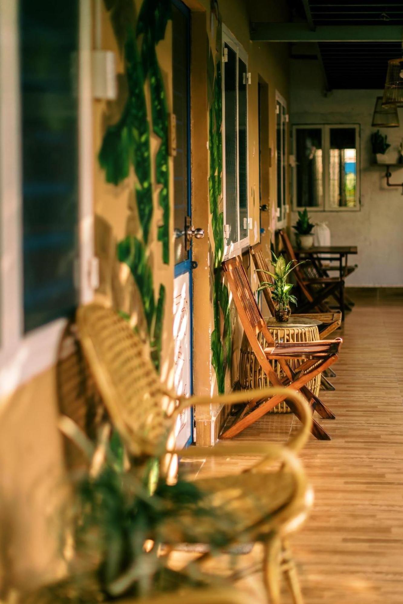 Yellow Farm Homestay Dong Tac Bagian luar foto